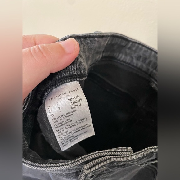 ✨Women’s American Eagle Faded Black Jeans Size 2 - Picture 12 of 12